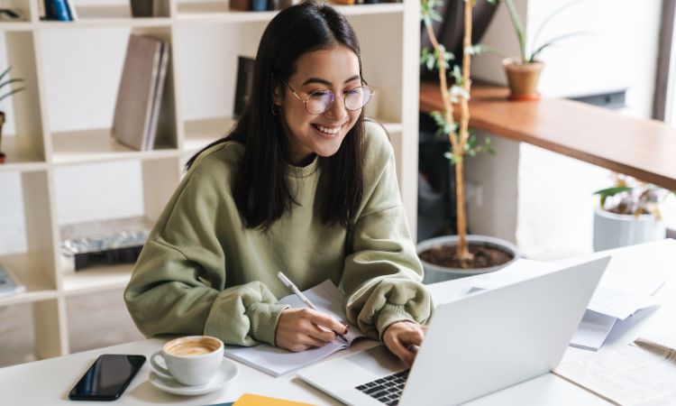5 cursos mais bem avaliados nas avaliações da Esneca Portugal e as vantagens de estudar connosco