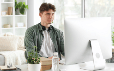 Esneca no Brasil: vantagens de estudar uma formação europeia on-line